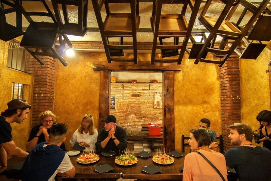 Barcelona Tapas 3-Hour Bike Tour - Key highlights for your Barcelona bike and tapas tour