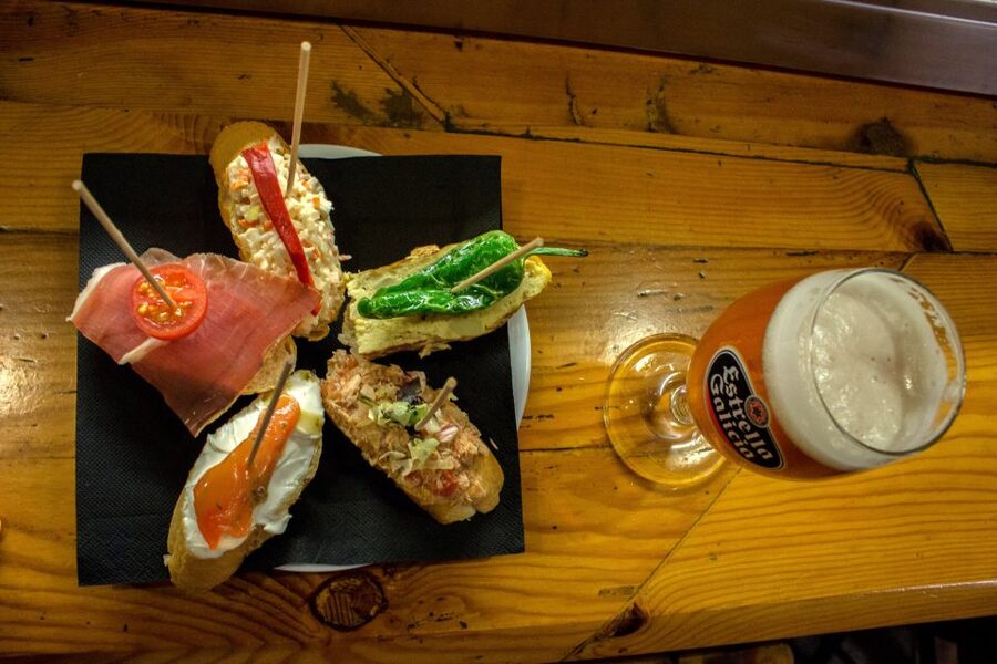 Barcelona Tapas 3-Hour Bike Tour - Tapas by the water: what’s included and how to get more from it