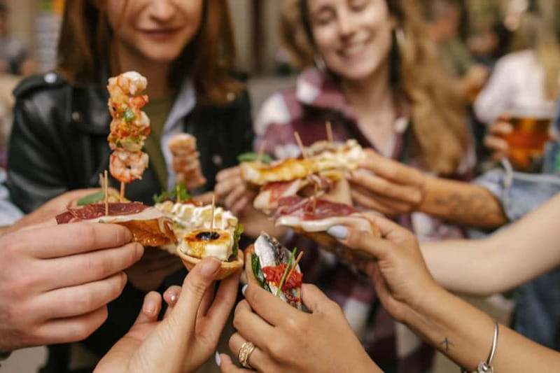 Barcelona: Tapas Food Crawl Walking Tour with Tastings - Key things to know before you go