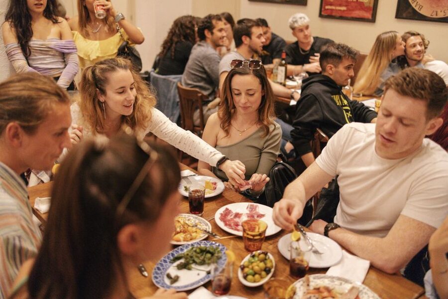 Barcelona: Tapas Food Crawl Walking Tour with Tastings - Drinks included: cava, wine, vermouth (plus non-alcoholic options)