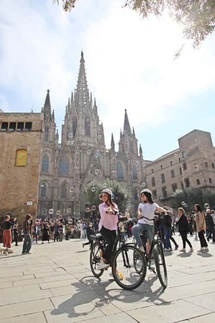 Barcelona: Tapas Tasting Tour by Regular Bike or E-Bike - Guide Quality: Why Maria and Stephan Matter