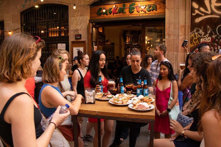 Barcelona Tapas Tour, Taverns, History & Local Culture - Barcelona Cathedral guided stop: food culture meets city landmarks