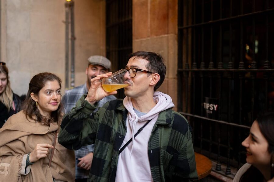 Barcelona: Tapas Tour with Food Tastings and Drinks - El Born: Basilica Views and the Catalan Culture Thread