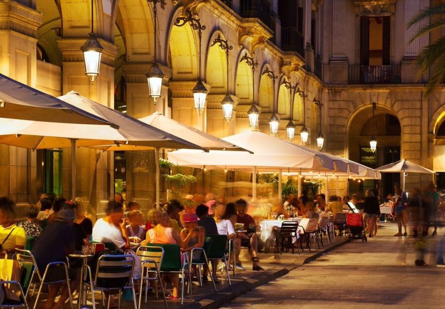 Barcelona: Tapas Walking Tour & Flamenco Show - Eixample Tapas Stop: Modernist Bar, Catalan Classics, Real Ordering Energy