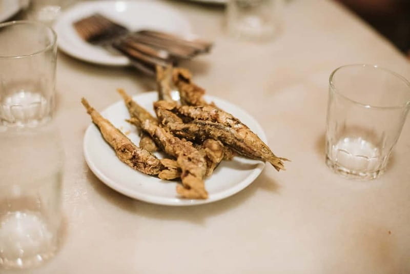 Barcelona: Tapas, Wine & History Tour of the Old Town - Stop 2 and the four-item tapas bar: why less can win