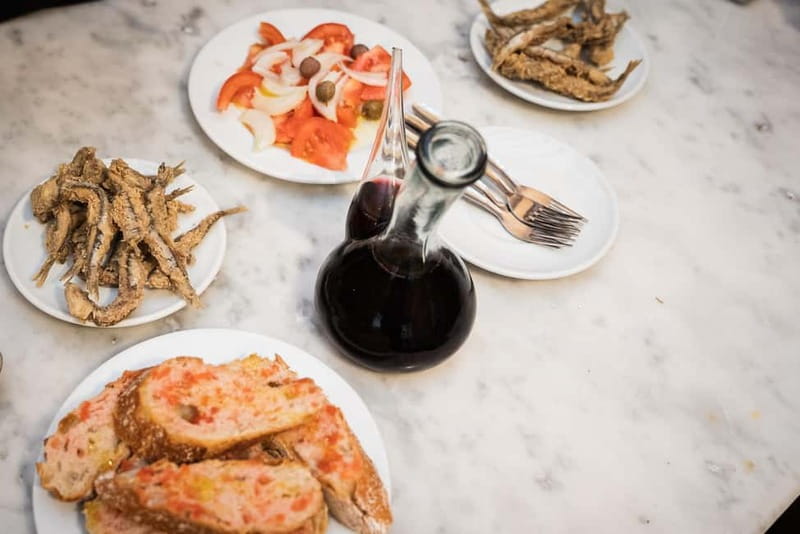 Barcelona: The Ultimate Local Tapas & Drinks Food Tour - Pace, timing, and group size: what 3.5 hours feels like