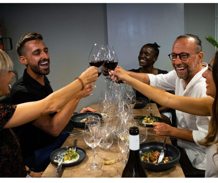 Barcelona: Wine Tasting and Tapas 5-Course Pairing Dinner - Key things I’d circle before you book