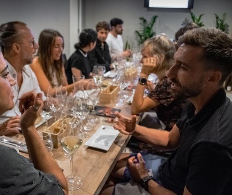 Barcelona: Wine Tasting and Tapas 5-Course Pairing Dinner - The 2.5-hour flow: what happens from aperitif to dessert