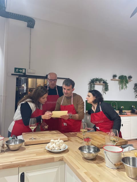 Bilbao: Basque Pintxos and Tapas Cooking Class - Wine While You Cook: How the Tasting Rhythm Works