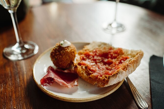 Bohemian Barcelona Neighborhood Evening Tapas & Wine Tour - Stop 1 in El Born: A quick orientation before the food