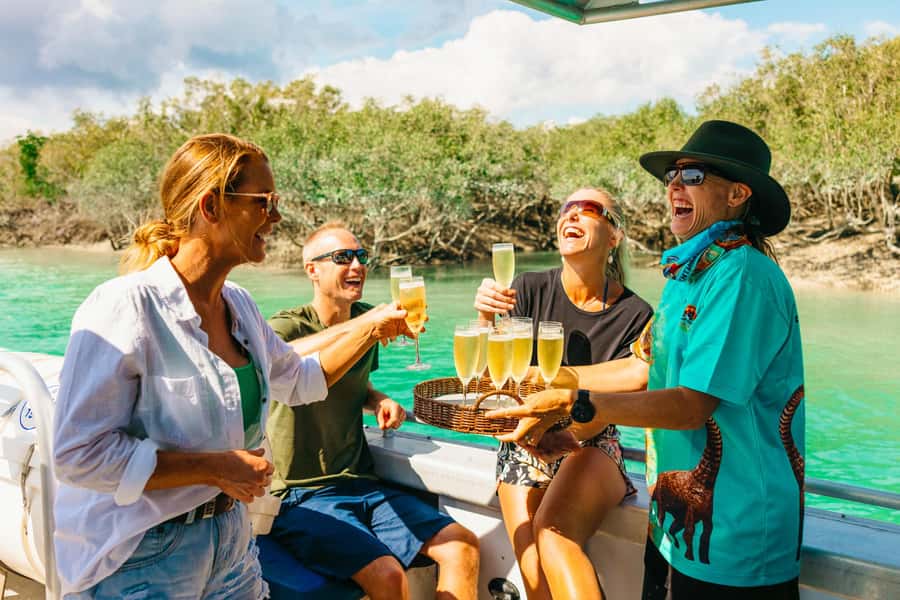 BROOME: DINOSAUR ADVENTURE CRUISE - With Tapas and Cocktail - Roebuck Bay by boat: why this route feels like a proper outing