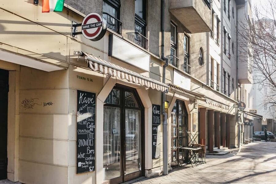 Budapest: Hungarian Wine Tasting with 7 Wines and Tapas - Who this tasting fits best (and who should skip)