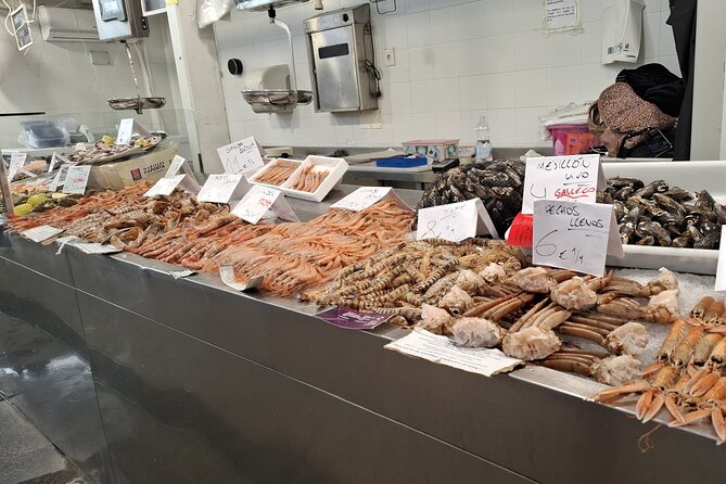 Cadiz Food Tour: Tapas, Drinks and Delights with a Local - Torre Tavira and the Traditional Bakery Stop