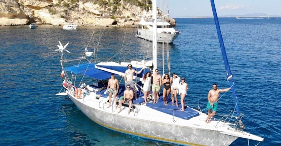 Can Pastilla: Sailboat Tour with Snorkeling, Tapas & Drinks - Cruising the Bay of Palma: the part that resets your day