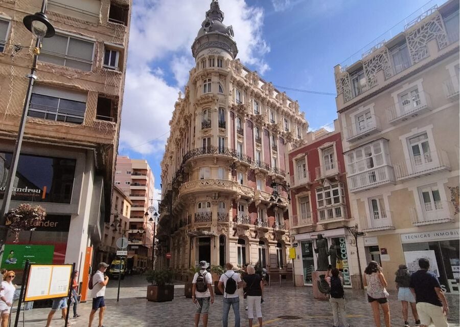 Cartagena: Guided Walking Tour with Tapas and Drinks - Guides Who Set the Tone: Carmelo, Elisa, Bruno, and More