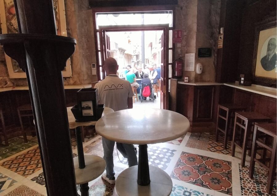 Cartagena: Guided Walking Tour with Tapas and Drinks - What You Learn While You’re Eating (Not After the Fact)