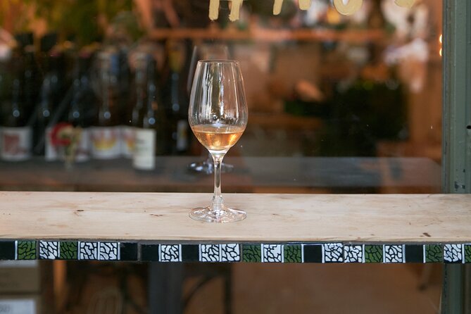 Cordoba Frescas Wine Tasting and Tapas - Stop-by-stop flow: how the hour or two unfolds