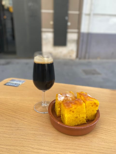 Craft Beer Tour and Tapas in Ruzafa - Valencia - The guide really makes the night: Pablo’s clear, non-nerdy explanations