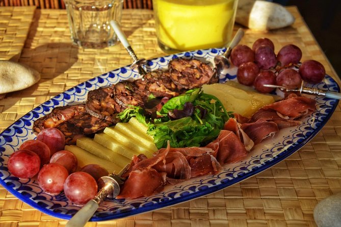 DINNER OR TAPAS in a Poruguese Home - Who This Private Dinner Works Best For