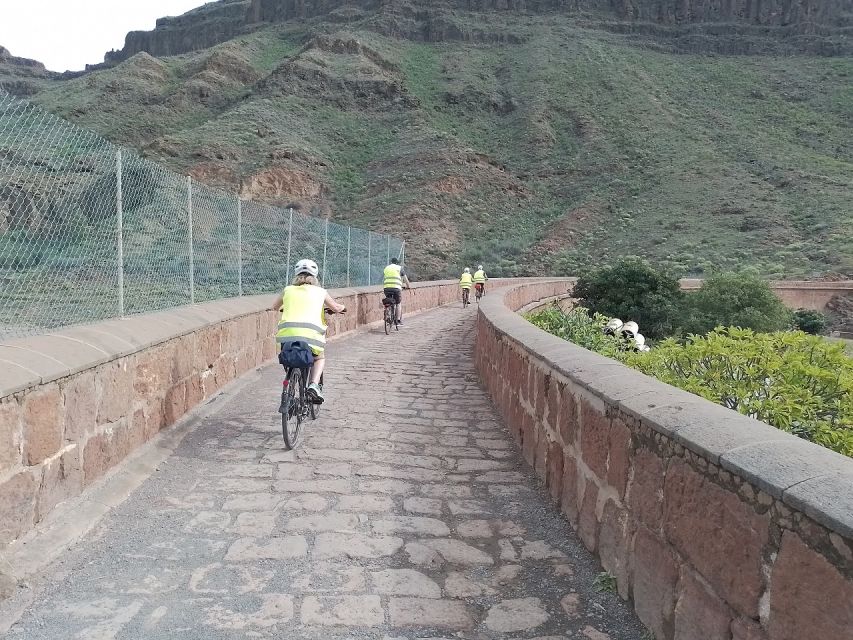 E-Bike Mountain Tour in Natural Park +Option Tapas in a Cave - Reaching the highest viewpoint: the Ayagaures stop that resets your camera