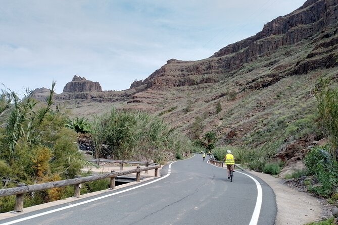 e-Bike Mountain Tour inside a Natural Park+option Tapas in a Cave - Meeting at Bici Bike Vintage (and why it matters)