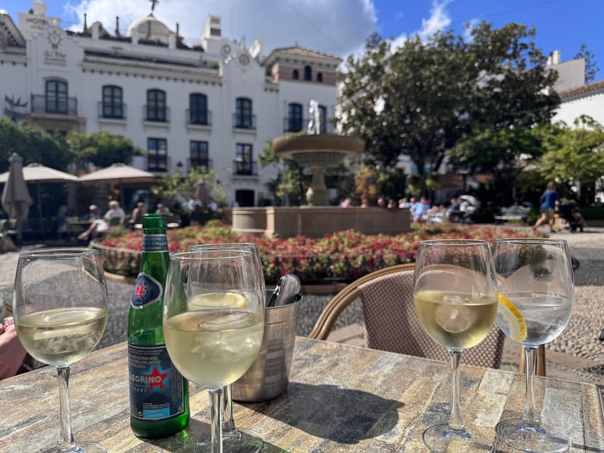 Estepona old town tour with tapas tasting - Old town guided time: where tapas become a lesson, not just a snack