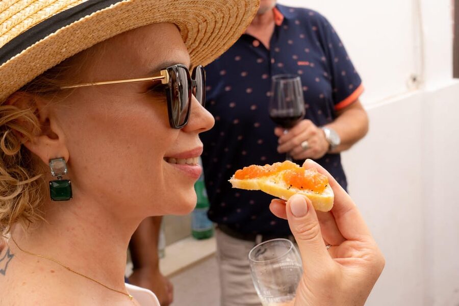 Explore Marbella Old Town: Authentic Tapas Food Tour - Stop-by-stop route: Old Town lanes, city walls, and the main photo square