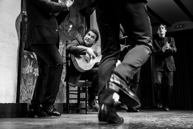 Flamenco Show at Tablao El Arenal with Drink and Optional Dinner or Tapas - Service and Atmosphere: What to Expect From the Staff