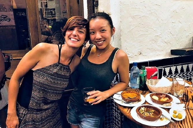 Flamenco, Tapas and Wine Tour: Best of Málaga in one Evening - Old Town Málaga tasting: El Pimpi-style stop (or similar)