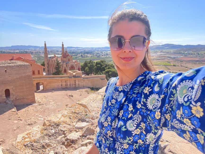 From Alicante: Winery Tour and Wine Tasting with Tapas - Production rooms and old machines: how wine changes from grape to glass