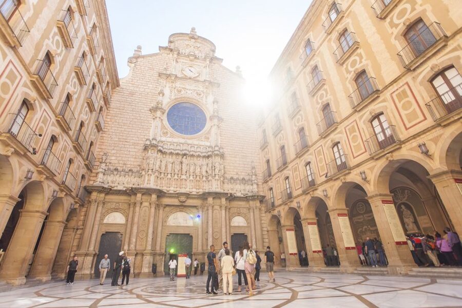 From Barcelona: Montserrat Half-Day Wine and Tapas Trip - The Montserrat Free-Time Hour: Viewpoints, Museum, and the Limits of a Half-Day