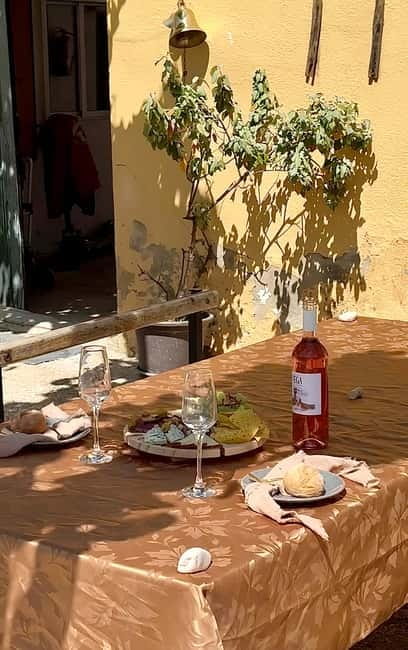 From Barcelona: PRIVATE Horseback Ride + Tapas + Picnic - The 1.5-hour guided horseback ride through Penedès