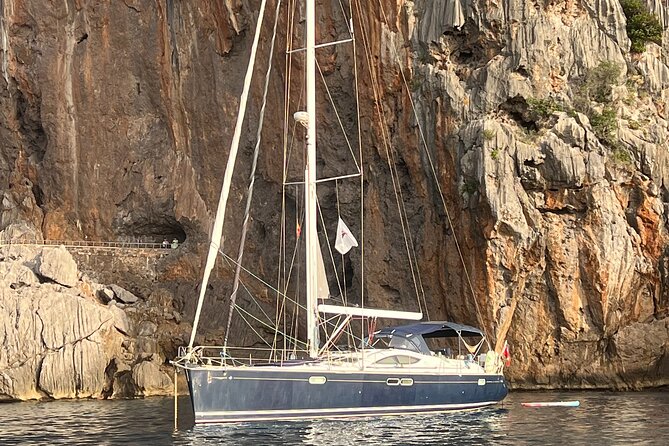 Full Day, Half Day, or Sunset Sailing Cruise with Tapas & Drinks - Tapas and drinks: included, refilled, and timed well