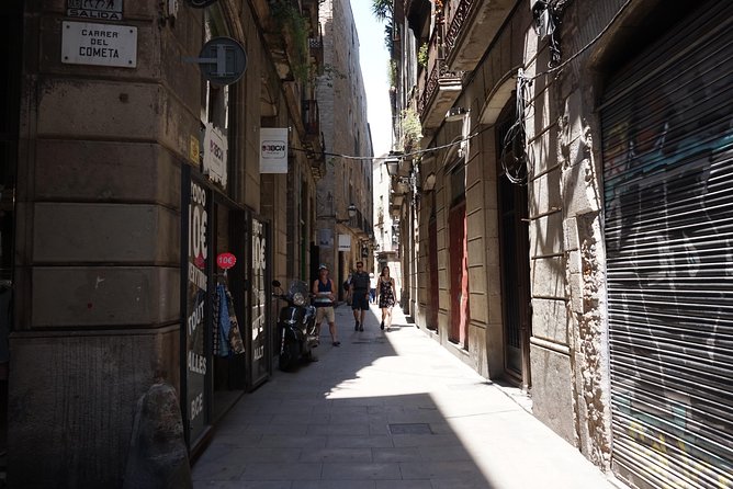 Gothic Quarter Insights & Tapas Experience - Placeta del Pi: Gothic Church, Two Squares, and Artist Energy