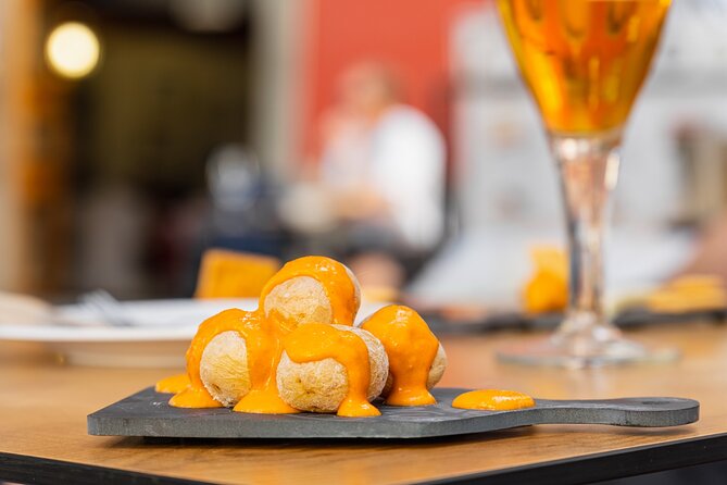 Gourmet Tapas and Wine Tour in the Old Town of Las Palmas - Key highlights you’ll notice right away