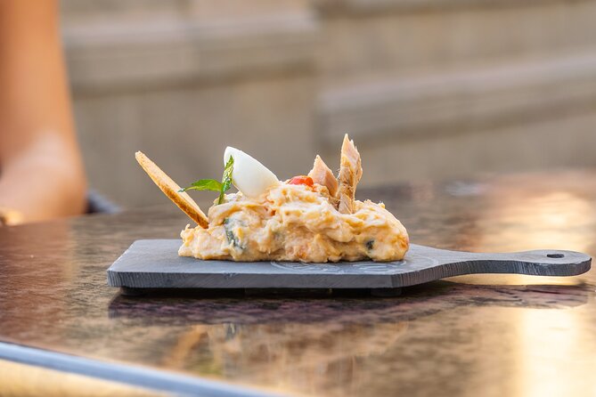 Gourmet Tapas and Wine Tour in the Old Town of Las Palmas - Starting at Restaurante El Monje de Santa Ana near Plaza de Santa Ana