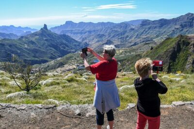 Gran Canaria 7 Highlights Small Group Tour with Tapas Picnic - Getting to the first stops: the morning drive and quick coastal photo stops