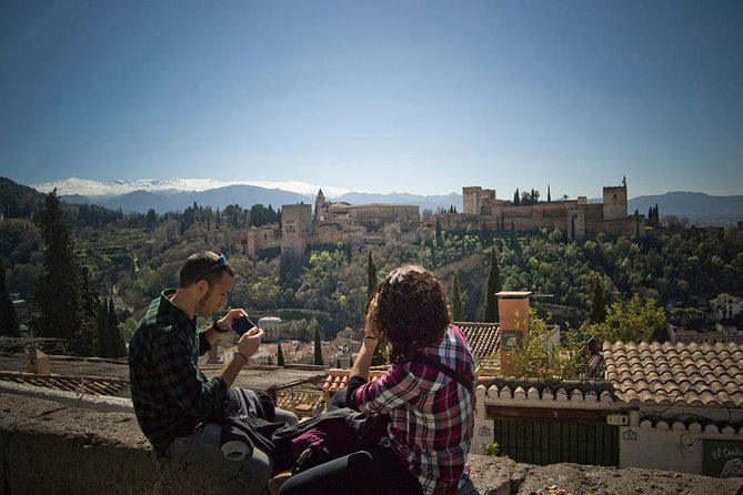 Granada and Albaicin: Wine and Tapas Tour - Entering Albaicín at 7:45 pm: why this tour feels like Granada, fast