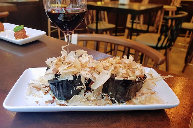 Granada Flamenco & Tapas Tour - Your tapas crawl: guided ordering, two stops, and local drinks
