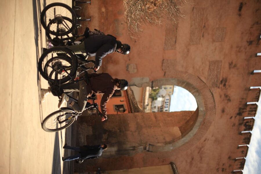 Granada: Highlights & Viewpoints eBike Tour with Tapas Break - E-Bike Comfort Details That Actually Matter on the Ground