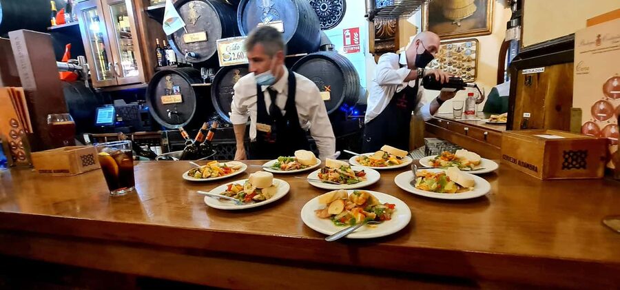 Granada: Spanish Tapas Tour with Local Guide. All included. - Stop 2: surprise tapas with drink choice, plus flamenco connections