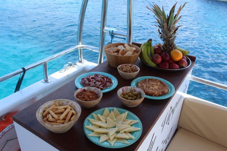 Ibiza: Scenic Cruise with Tapas and Drinks - Onboard Setup and the Crew’s Role (This Is Where It Gets Smooth)