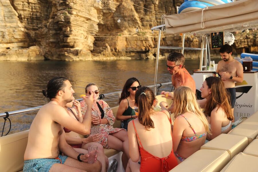 Ibiza: Scenic Sunset Cruise with Tapas and Drinks - Tapas and drinks onboard: why this part matters
