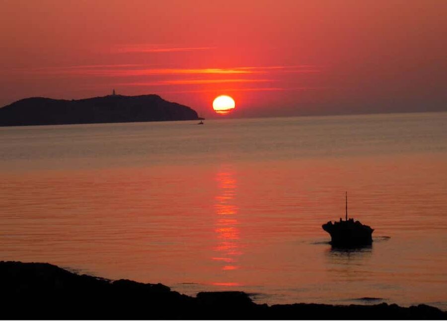 Ibiza: Sunset Private Sailboat with Tapas & Premim Open Bar - Water Activities That Don’t Feel Like a Production