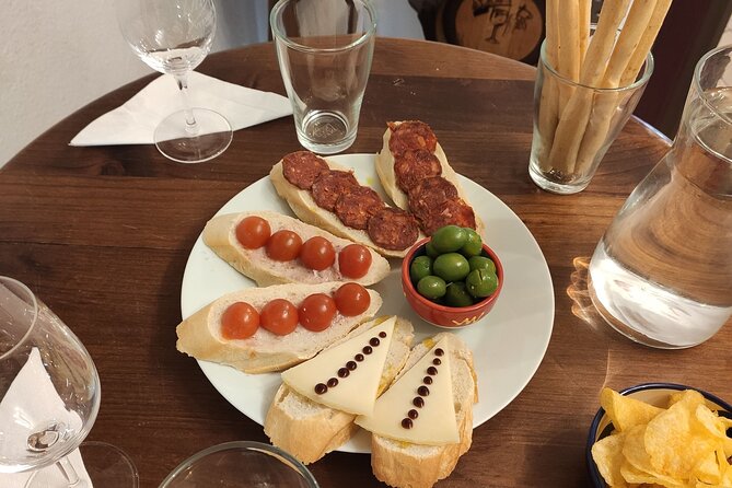 Indulge in Cordoba: Local Wines & Tapas Tasting - Who Should Book This Cordoba Wine-and-Tapas Tasting