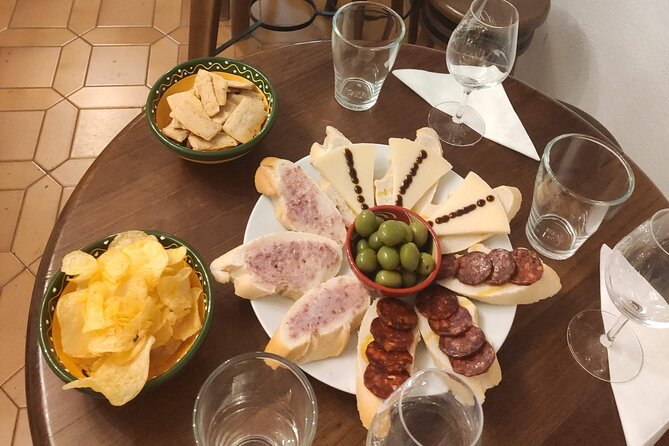 Indulge in Cordoba: Local Wines & Tapas Tasting - How to Make the Most of Your 8:00 pm Tasting