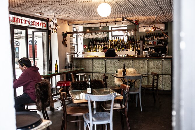 La Barceloneta Tapas & Wine & Drinks Tour in Barcelona - Stop 2: Bar Bitacora for vermouth and the classics