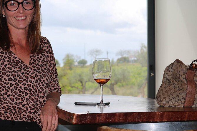 Lagos, Portimão & Carvoeiro: Wine Tasting, Tapas & Music Tour - Tapas pairing that actually supports the wine