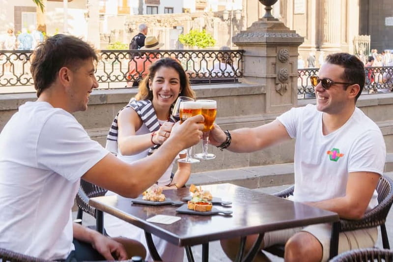 Las Palmas: Gourmet Tapas and Wine Tour in the Old Town - Las Palmas tapas in Vegueta: why this part of the city fits food tours