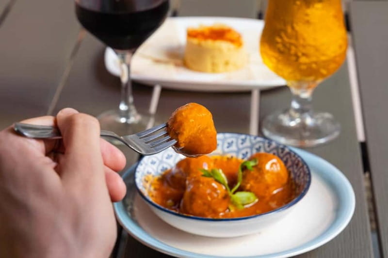 Las Palmas: Gourmet Tapas and Wine Tour in the Old Town - Stop 1: Restaurante El Monje de Santa Ana (your best warm-up bite)